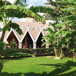 clubhotel-riu-funana.cape-verdehotels.com/